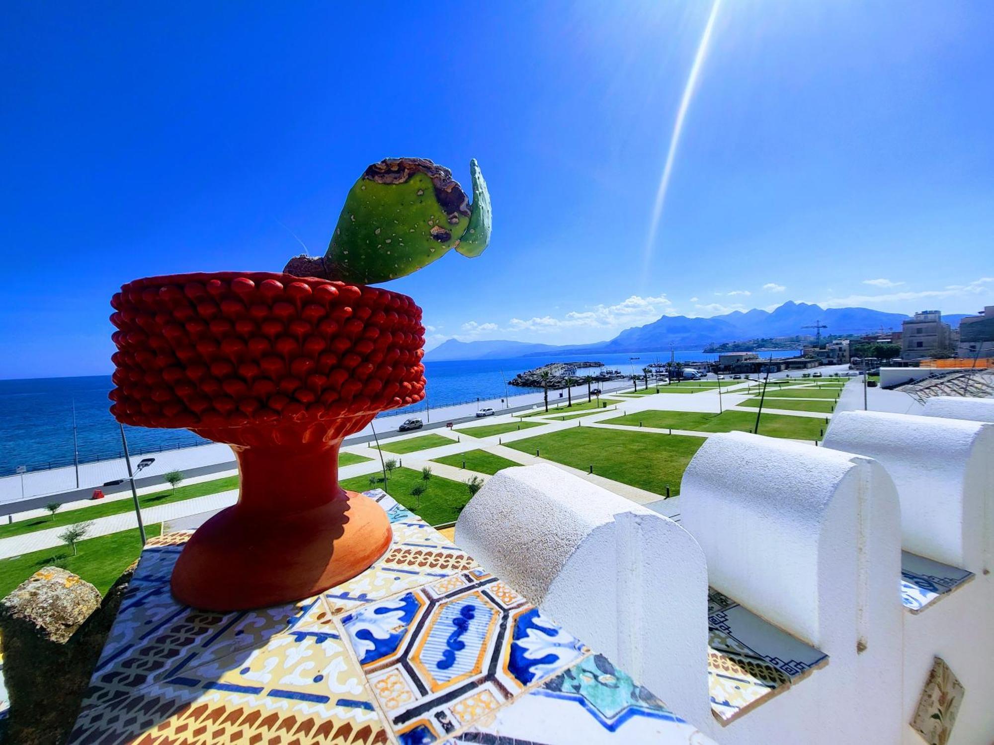 Apartamento Seafront House Gabbiano Azzurro Santa Flavia Exterior foto