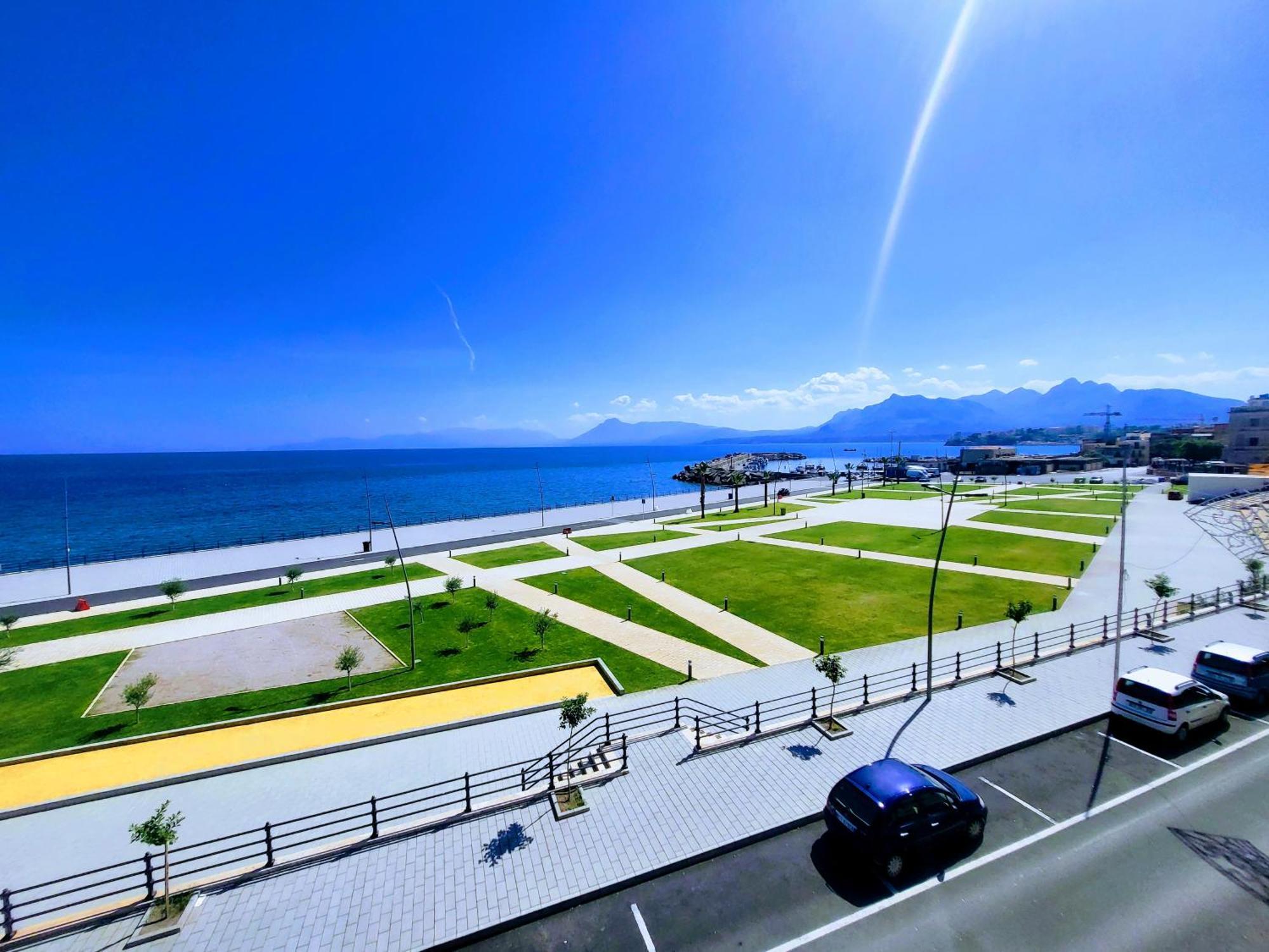 Apartamento Seafront House Gabbiano Azzurro Santa Flavia Exterior foto
