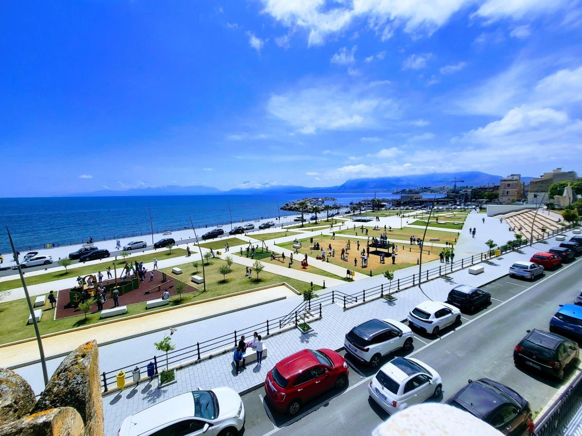 Apartamento Seafront House Gabbiano Azzurro Santa Flavia Exterior foto